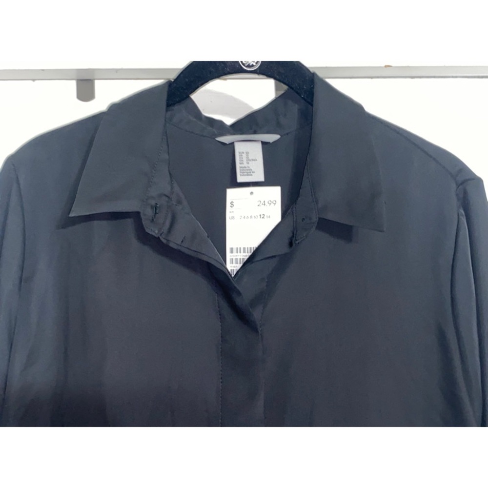 BRAND NEW! H&M Beautiful Black Blouse~sz 12